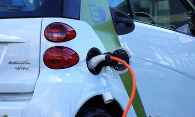 Nejčastější mýty o elektromobilech: opravdu dojedou jen na nákup? Nejčastější mýty o elektromobilech: opravdu dojedou jen na nákup?